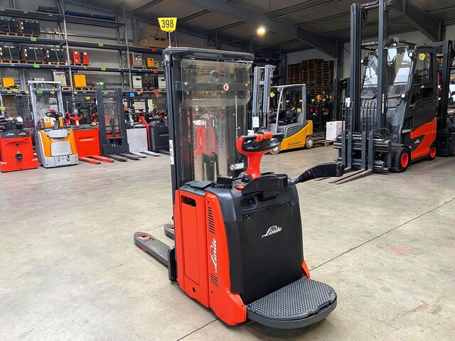 S+UVV 07/27 Initialhub Elektro 8.788 h Linde D 14AP
