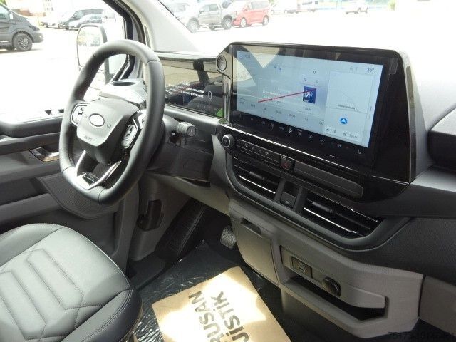 Kleinbus FORD Tourneo Custom 320L2 Titanium AWD AHK 19Zoll ACC