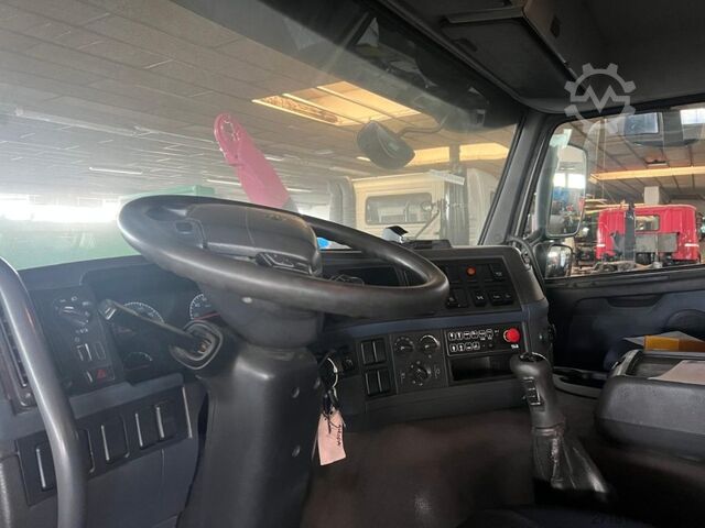 Roll-off tipper truck VOLVO VOLVO FM480 SCARRABILE 8X4