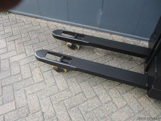 High lifting pallet truck BT SWE 080L