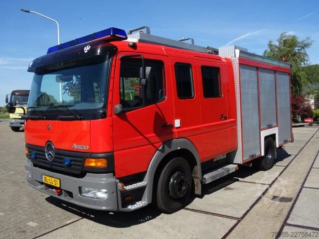 Fire engine Mercedes-Benz 1325 godiva pump