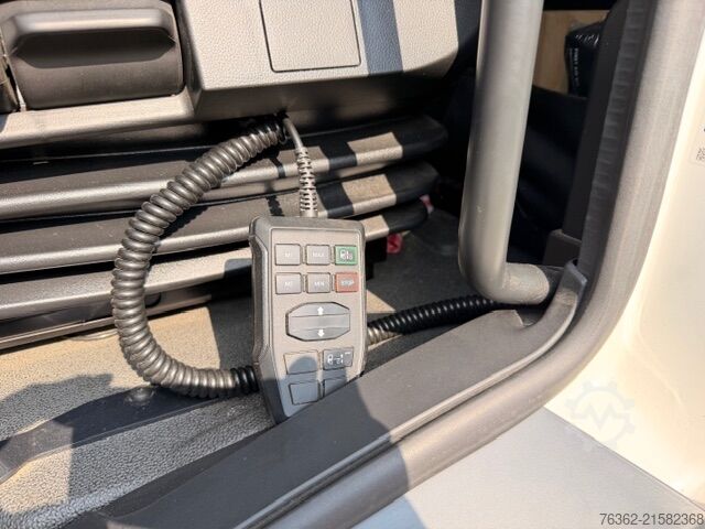 LKW mit Kofferaufbau MAN TGL 12.250 BL 4X2 Koffer+LBW*AHK*KLIMA*K