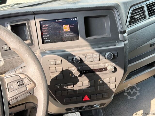 LKW mit Kofferaufbau MAN TGL 12.250 BL 4X2 Koffer+LBW*AHK*KLIMA*K