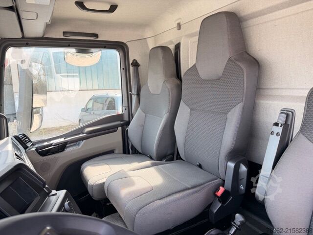 LKW mit Kofferaufbau MAN TGL 12.250 BL 4X2 Koffer+LBW*AHK*KLIMA*K