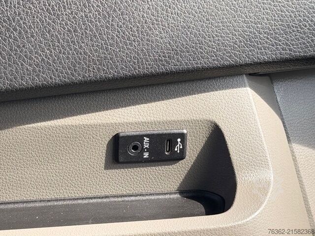 LKW mit Kofferaufbau MAN TGL 12.250 BL 4X2 Koffer+LBW*AHK*KLIMA*K