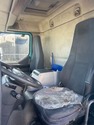 LKW mit Pritsche & Plane VOLVO FL 240 4X2R, PLANE, MANUAL, E4, LADEBORDWAND,