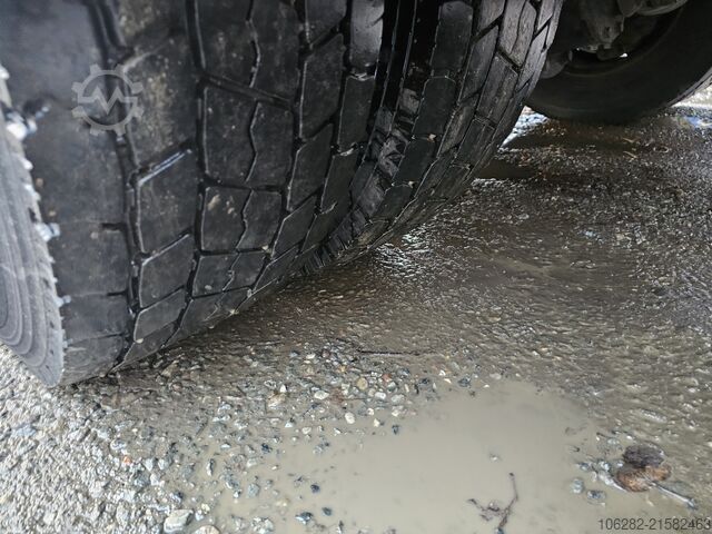 LKW mit Kofferaufbau Volvo FL 240 4x2 16tons Seitentüren Koff