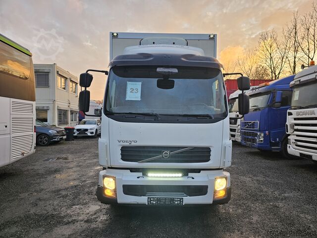 LKW mit Kofferaufbau Volvo FL 240 4x2 16tons Seitentüren Koff