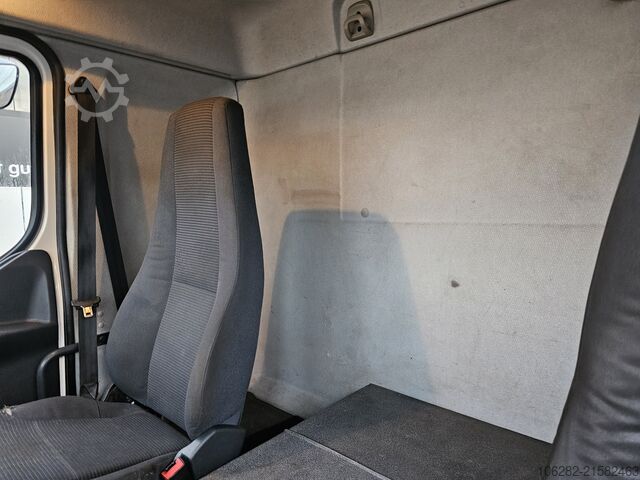 LKW mit Kofferaufbau Volvo FL 240 4x2 16tons Seitentüren Koff