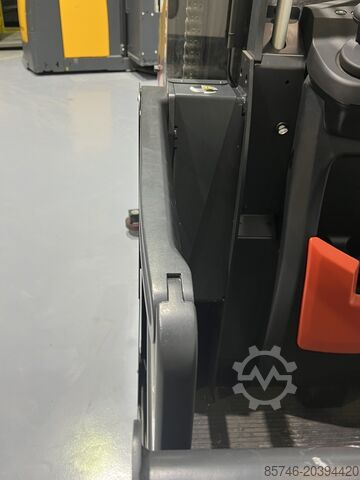 V ( 5213 ) Rail Guidance * NEW / Unused !!! LINDE V  ( 5213 ) Rail Guidance * NEW / Unused !!