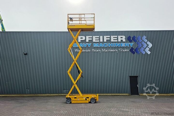 Scherenhebebühne Haulotte Compact 8 Electric, 8.2m Working Height, 350kg Cap