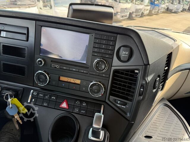 LKW mit Getränkeaufbau MERCEDES-BENZ ACTROS 2545 L Getränkekoffer 8,15 m LBW 2 T*LENK