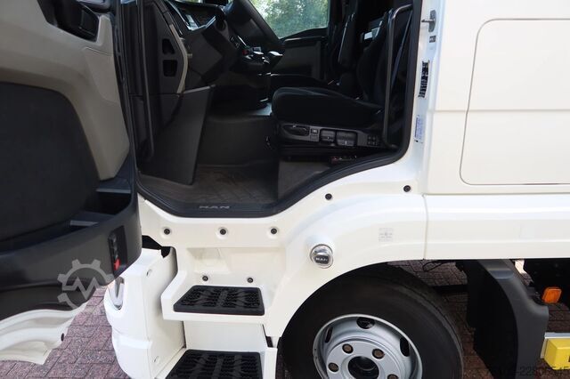 Box body MAN TGL 8.190 Bak+ Dhollandia 1500 kg Slaapcbaine