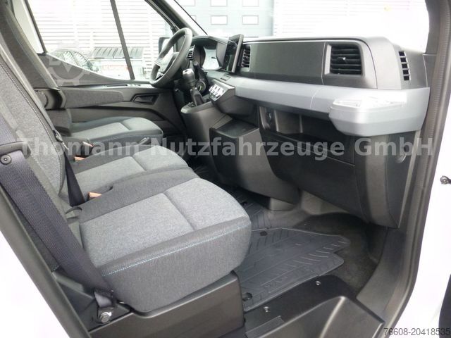 Transporter mit Koffer RENAULT NEW Master 2025 Koffer Türen Möbelkoffer