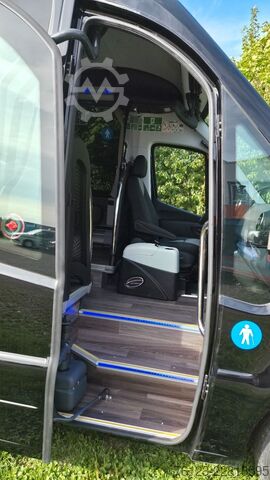Kleinbus MERCEDES-BENZ 519 Sunset S 4 Ferqui Lagerfahrzeug Stock