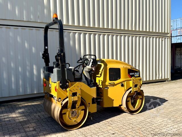 Walzenzug CATERPILLAR CB34B / 2018 BJ / 932 Stunden / 4.3 Tonnen