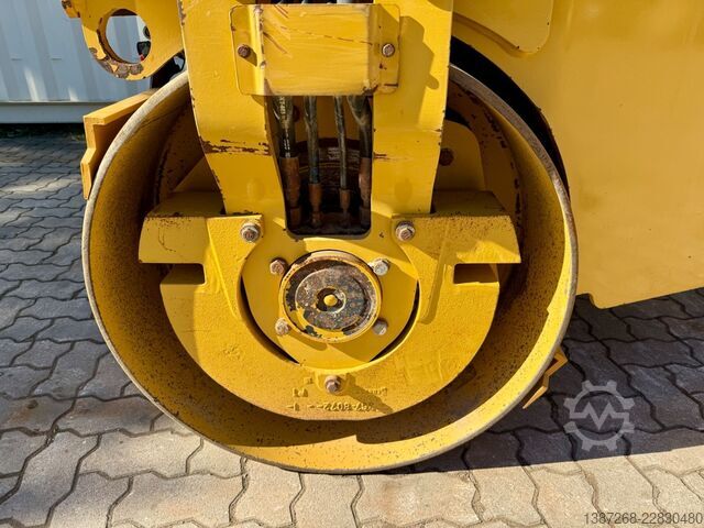 Walzenzug CATERPILLAR CB34B / 2018 BJ / 932 Stunden / 4.3 Tonnen