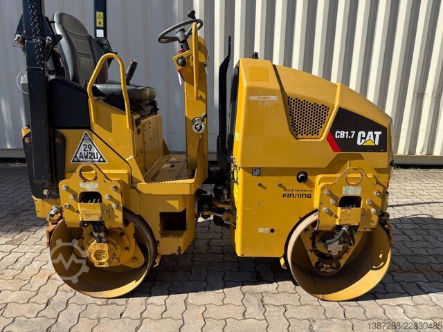 Walzenzug CATERPILLAR CB1.7 / 2019 BJ / 430 Stunden