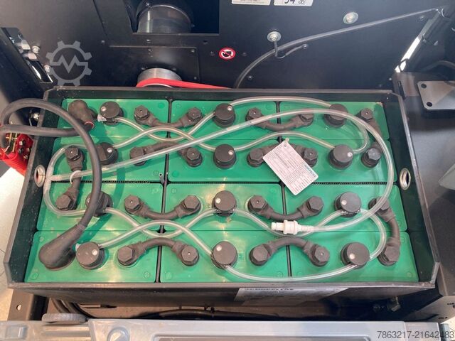 Kehrsaugmaschine Kärcher KM 100/120 R Bp Pack