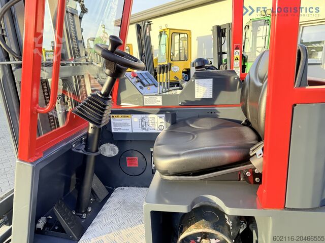 Four-way forklift Combilift C3000CB GAS TRIPLEX 4900 FREE-LIFT