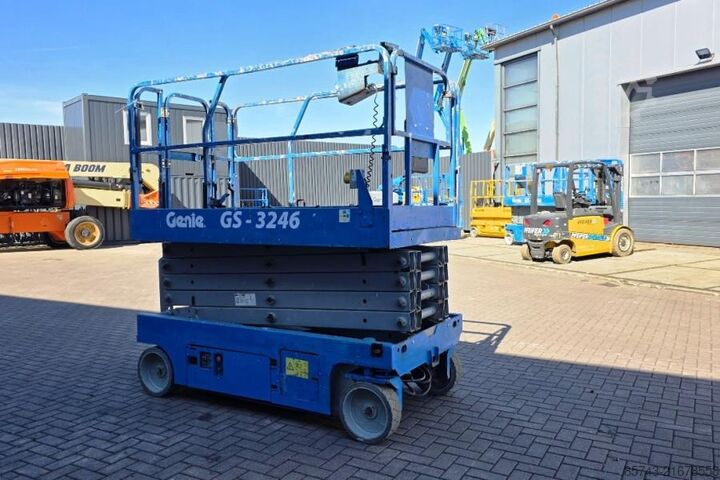 Scherenhebebühne Genie GS3246 Electric, Working Height 11.75 m, 318kg Cap