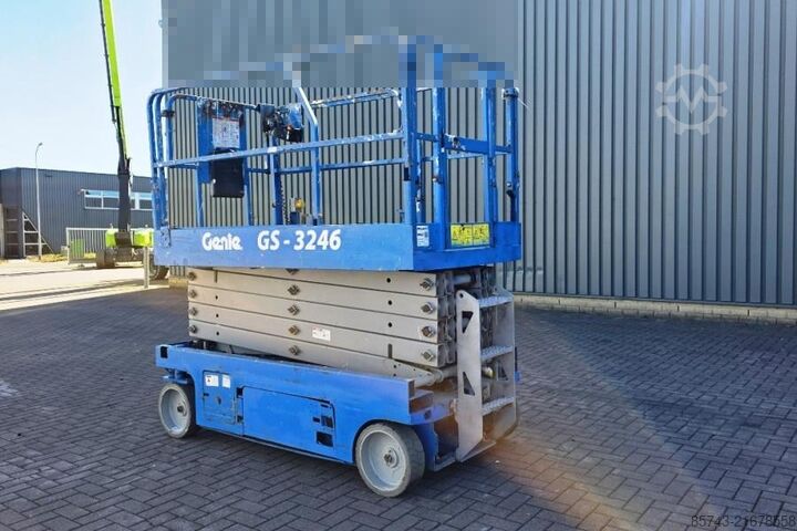 Scherenhebebühne Genie GS3246 Electric, Working Height 11.75 m, 318kg Cap