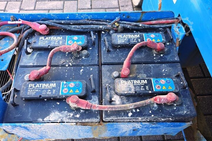 Scherenhebebühne Genie GS3246 Electric, Working Height 11.75 m, 318kg Cap