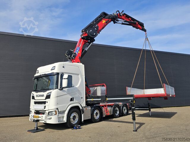 Standard-SZM Scania R590 V8 8x2 / HMF 9520 - JIB - WINCH / TRACTOR