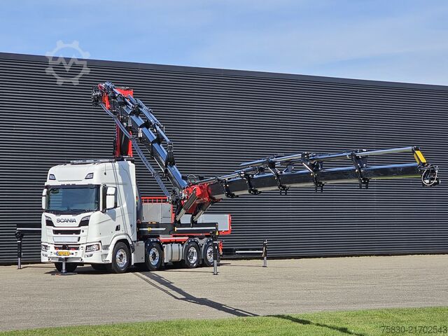 Standard-SZM Scania R590 V8 8x2 / HMF 9520 - JIB - WINCH / TRACTOR