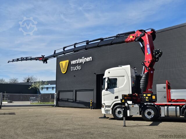 Standard-SZM Scania R590 V8 8x2 / HMF 9520 - JIB - WINCH / TRACTOR