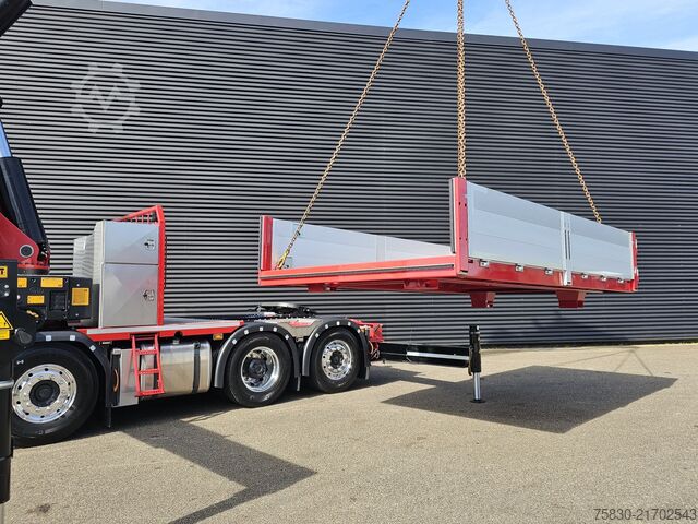 Standard-SZM Scania R590 V8 8x2 / HMF 9520 - JIB - WINCH / TRACTOR