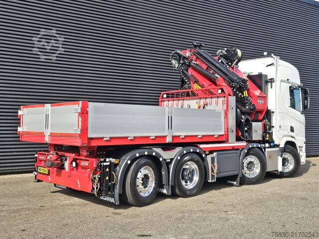 Standard-SZM Scania R590 V8 8x2 / HMF 9520 - JIB - WINCH / TRACTOR