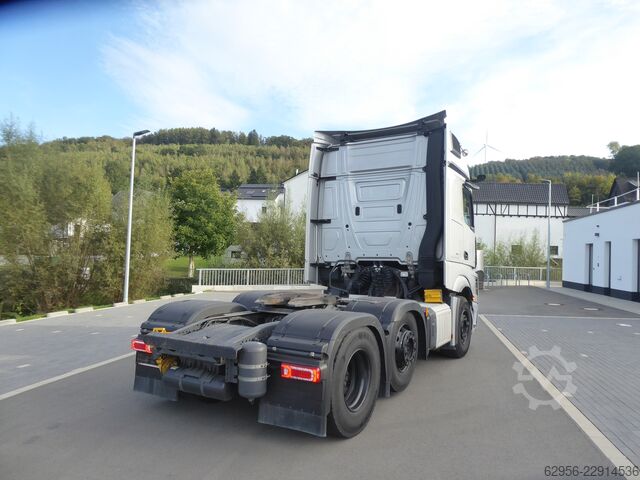 Standard tractor unit Mercedes-Benz Actros 2563