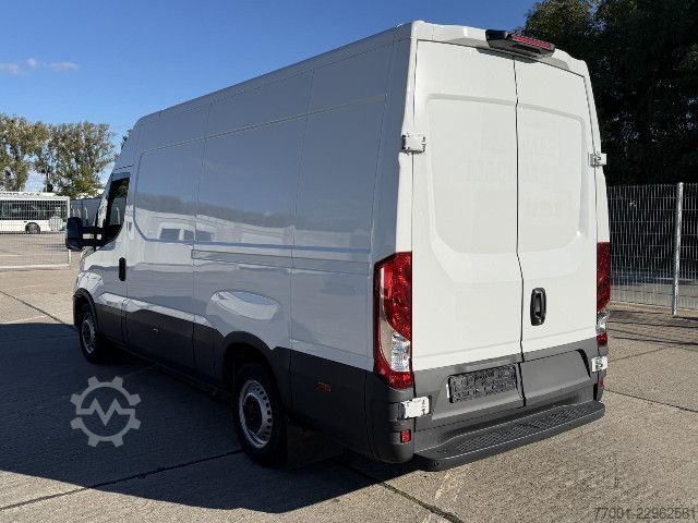 Kastenwagen IVECO 35S16V Klima / Kamera / Tempomat
