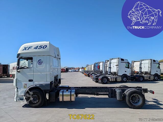 Chassis with cab DAF XF 450