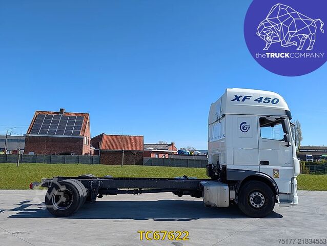 Chassis with cab DAF XF 450
