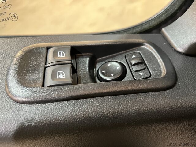Kastenwagen Renault Master 2.3 dCi 135 L2H2 136 PK / Portaallaadkle...