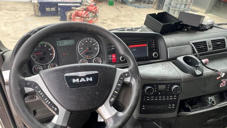 Standard tractor MAN TGX 18.360 (BELGIAN TRUCK / EURO 6 / FRONT STEE...