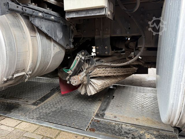 Road sweeper SCANIA G230 Kehrmaschine SCARAB Magnum