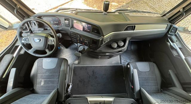 Heavy-duty truck MAN TG3 26.540 Lenk/Lift Retarder Leder NAVI DAB+