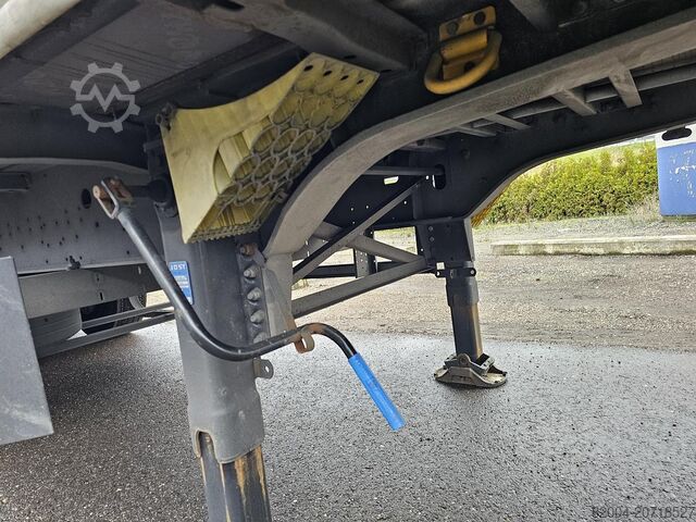 2011 Schmitz Cargobull SCS24/L-1362 E B | NL TRAILER|SAF DISC| LOADING LIFT 2 TONS | APK TUV |29-06- Schmitz Cargobull SCS24/L-1362 E B | NL TRAILER|SAF DISC| LOADING...