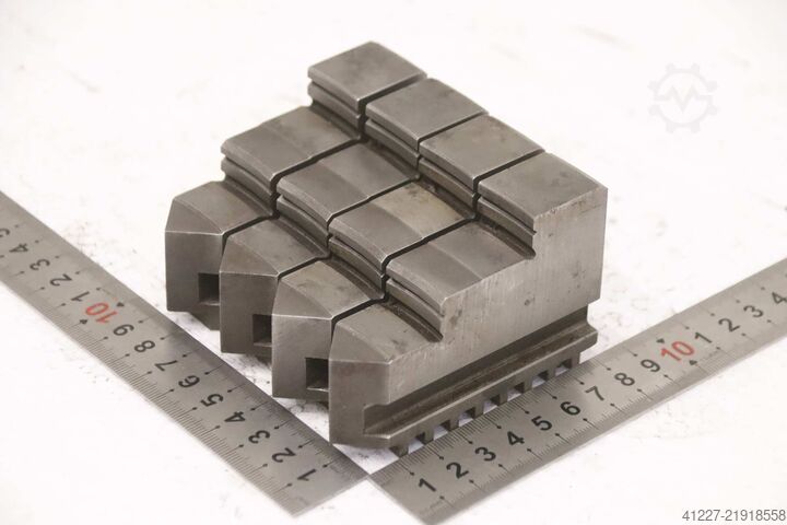 Interchangeable jaws four-jaw chuck unbekannt Breite 22 mm