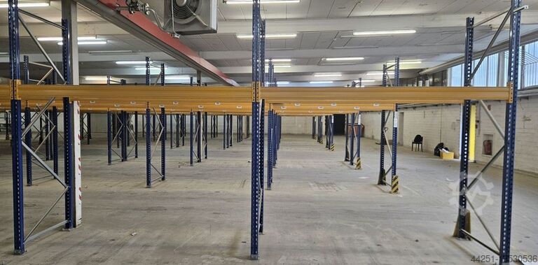5,60 Meter Palettenregal mit 2 Ebenen Jungheinrich MPB Palettenregal