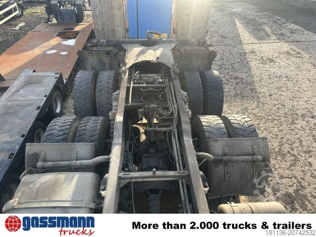 LKW-Fahrgestell Scania 124C 400 6x6