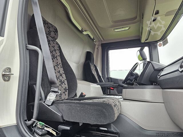 Koffer SCANIA P280 NB 2T LIFT LED NAVI