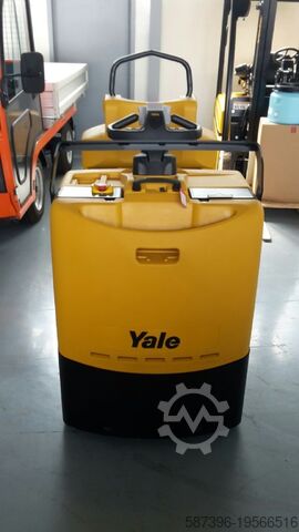 Electric Pallet Truck Yale MO20
