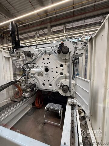 Wittmann Battenfeld MacroPower 700/2250 UNILOG B8 Wittmann Battenfeld MacroPower 700/2250 UNILOG B8
