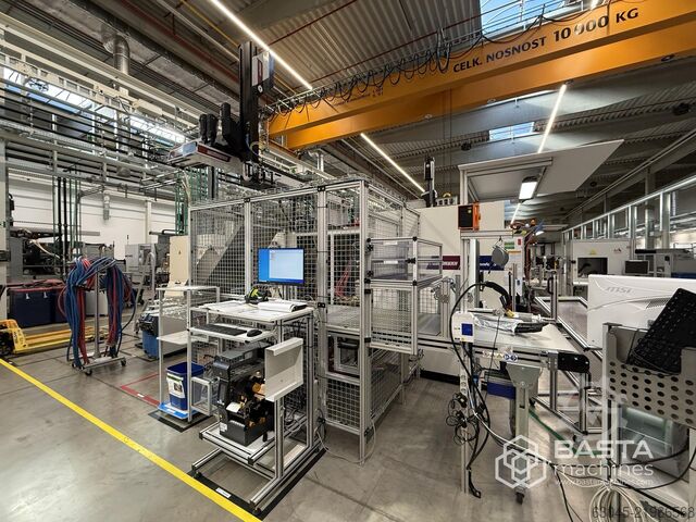 Wittmann Battenfeld MacroPower 700/2250 UNILOG B8 Wittmann Battenfeld MacroPower 700/2250 UNILOG B8