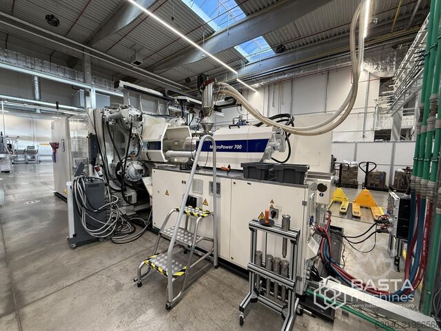 Wittmann Battenfeld MacroPower 700/2250 UNILOG B8 Wittmann Battenfeld MacroPower 700/2250 UNILOG B8
