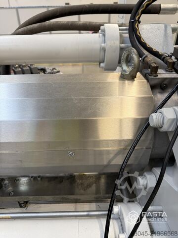 Wittmann Battenfeld MacroPower 700/2250 UNILOG B8 Wittmann Battenfeld MacroPower 700/2250 UNILOG B8